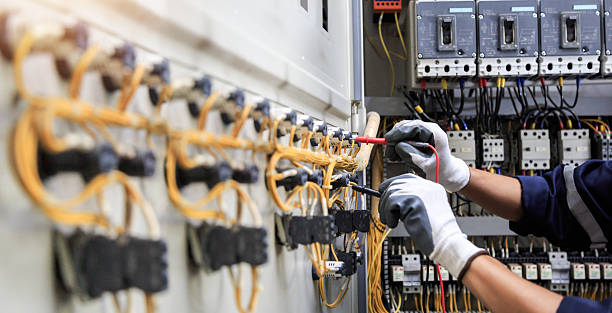 Professional Electrician technician working in Oxford, KS